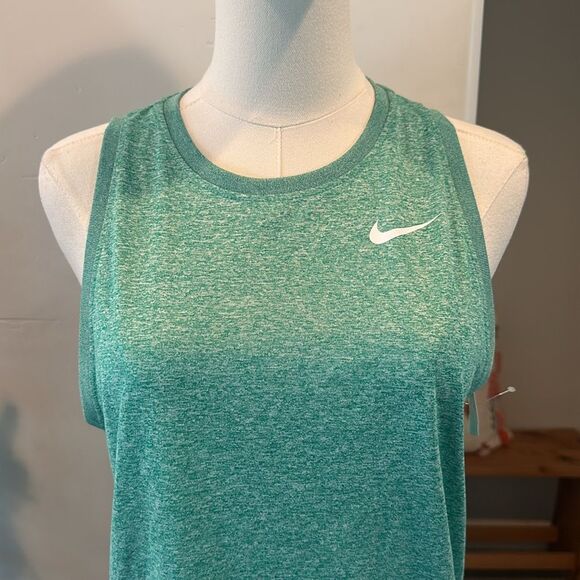 Nike Women’s Dri-FIT Training Tank New! - Picture 4 of 8